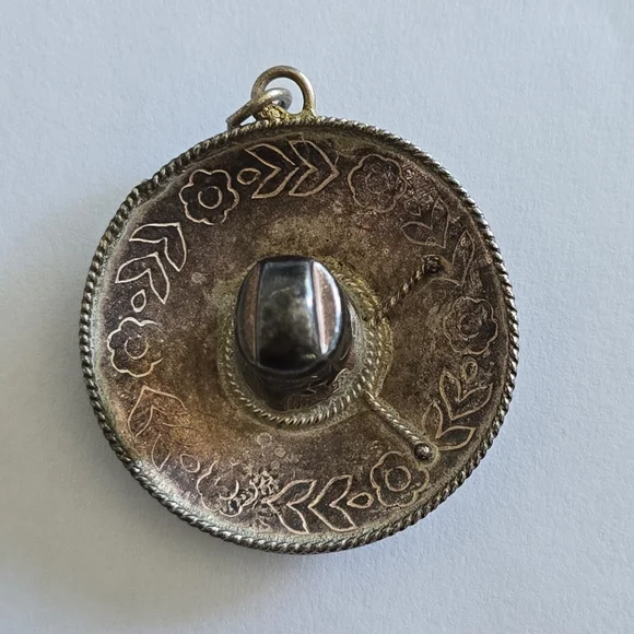 Vintage Mexican Hat Pendant Sterling signed Mexico Silver - Picture 6 of 7